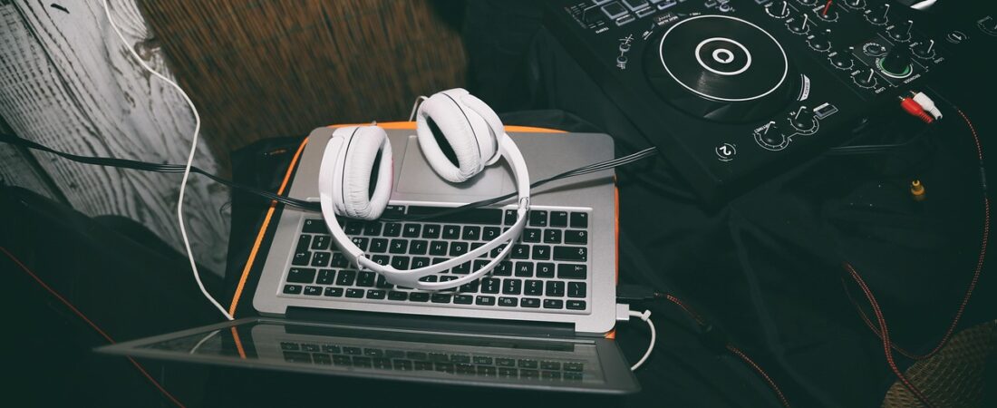 Melhores headsets sem fio custo-benefício em 2026: do barato ao premium até R$500