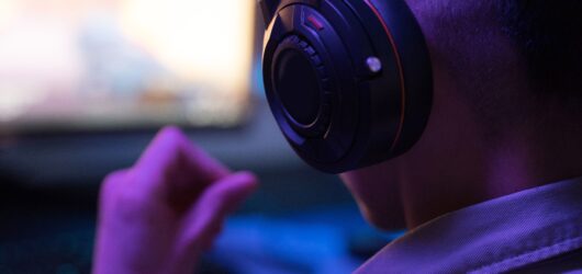Melhor Headset até R$ 200 em 2026: 4 Opções Boas e Baratas
