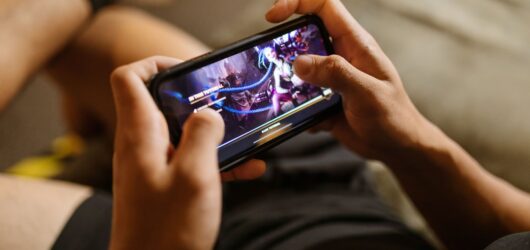 Melhor Celular Custo-Benefício para Jogos em 2026: 4 Modelos Testados