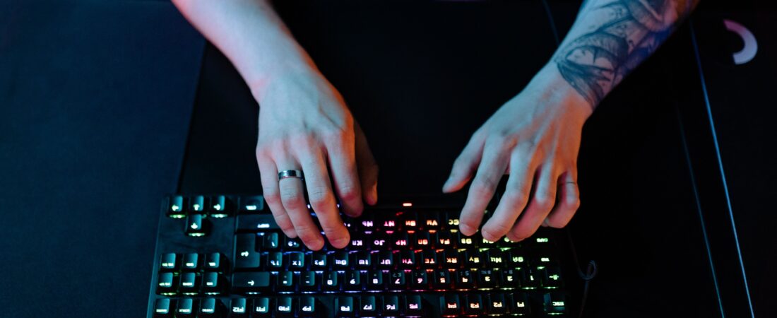 Melhor Teclado Mecânico Custo-Benefício em 2026: As 4 Melhores Opções