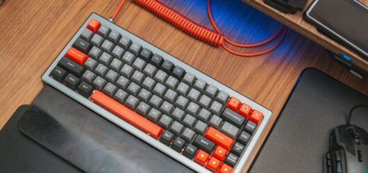 Melhor teclado mecânico até R$ 300: 3 opções que valem a pena