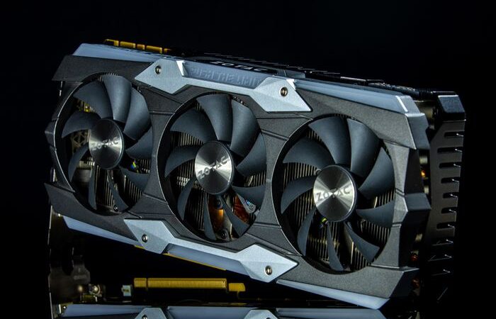 Melhor Placa de Vídeo até R$ 2.000 em 2026: RX 7600 ou RTX 5050?